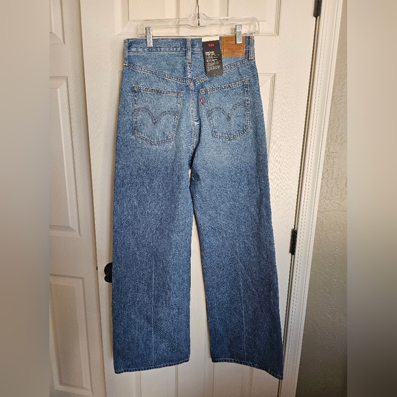 Levi's Ribcage Wide Leg - Picture 5 of 12